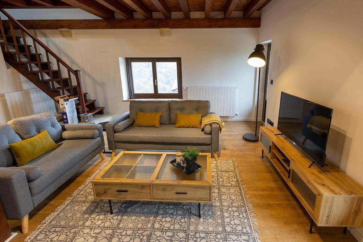 Arbela Apartamentuak Aia Exteriör bild